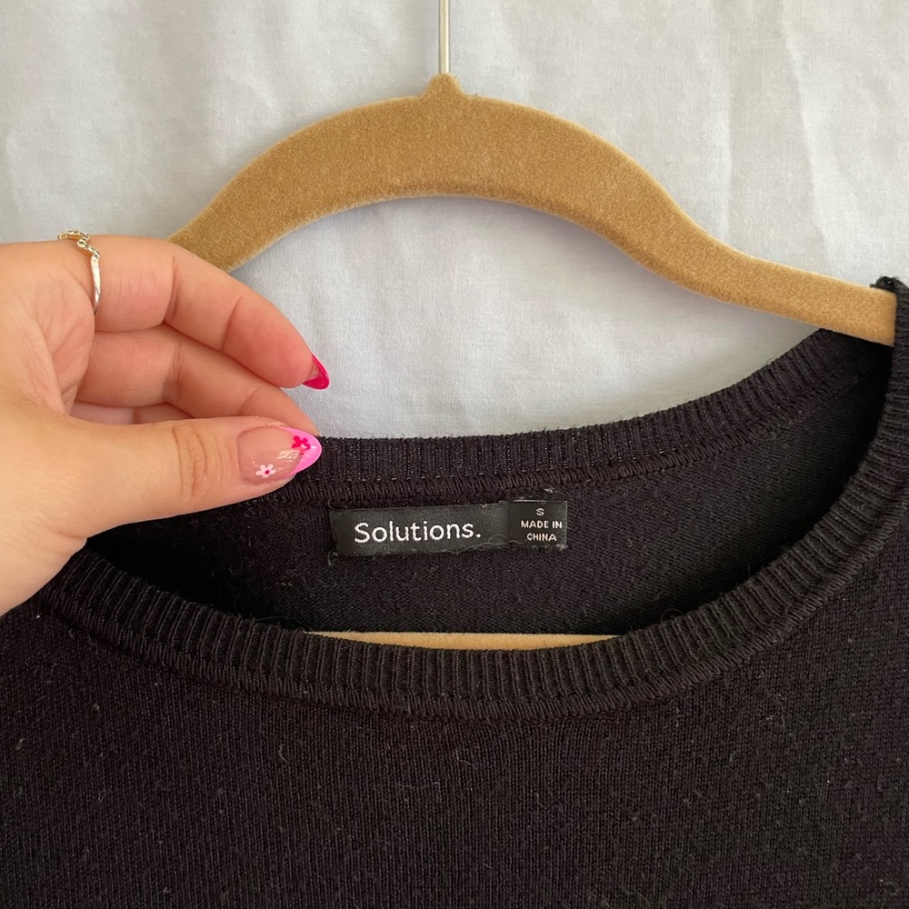 Oversized Ruffle Sweater - Picture 3 of 3